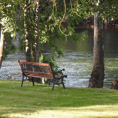 Le Moulin De Chamouilley Hotel Bagian luar foto